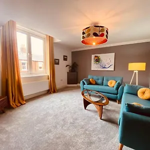 Luxury 2 Bed 4 Mins From M6 J44 Pet Friendly, Carlisle (Cumbria)